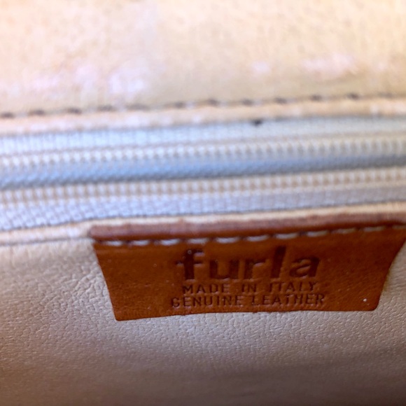 Furla Authentic Vintage Leather purse, Italian Luxe Brand, Made in Italy - Picture 10 of 13